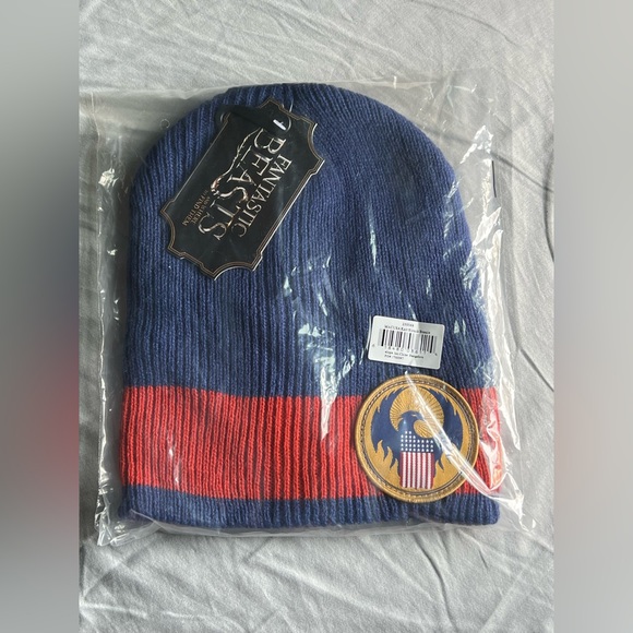 Fantastic Beasts Beanie & Scarf Macusa Bundle (NWT) - Picture 7 of 10